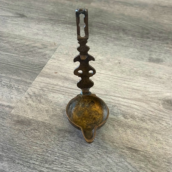 Earth Art hand crafted artisan Other - Antique Indian brass, EUC